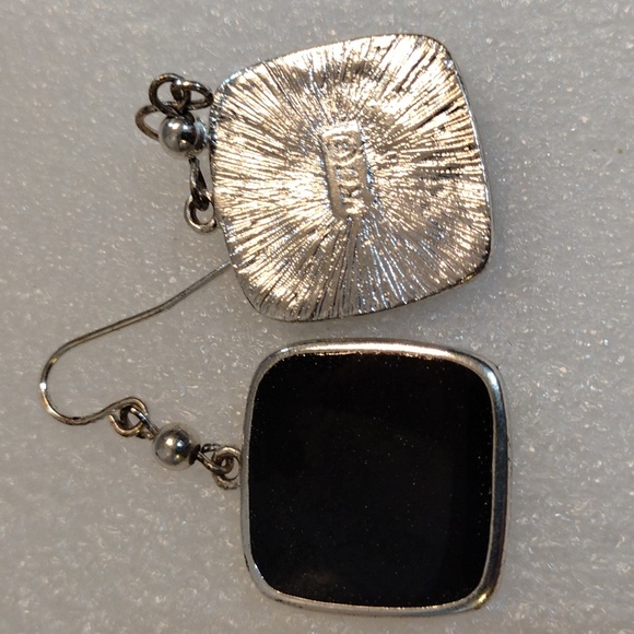 KC dangling square shape earrings. - Picture 2 of 4